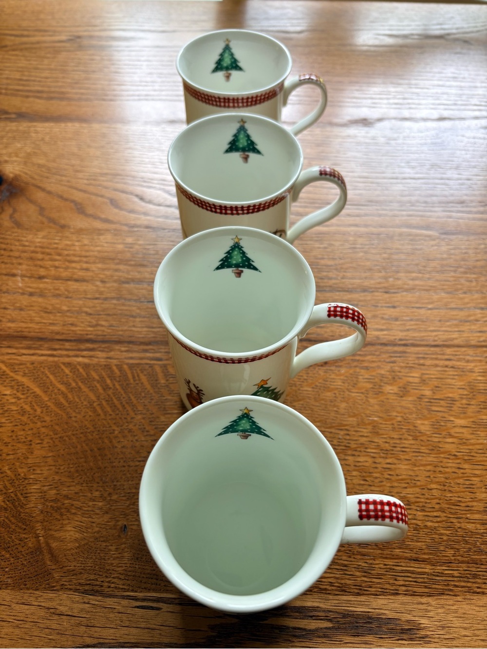 Set of 4 Crown Trent Christmas Reindeer & Tree Bone China Mug - Made in England - Picture 5 of 12